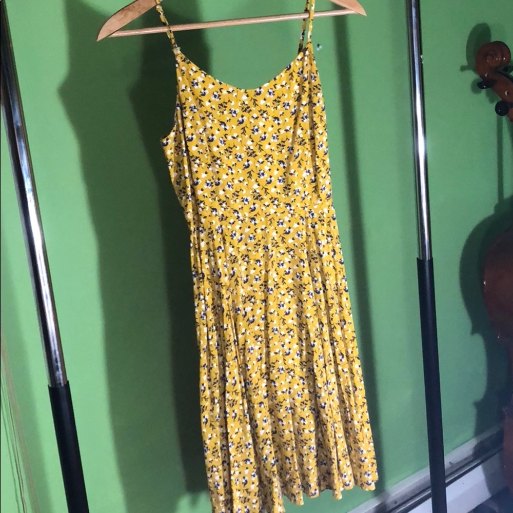 Dress - Picture 3 of 4